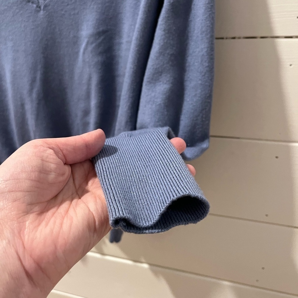 RW&CO blue v neck sweater size M - Picture 8 of 10